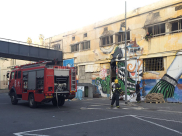  بالصور: حريق داخل بناية مهجورة في ميناء يافا والاطفائية تهرع إلى المكان 